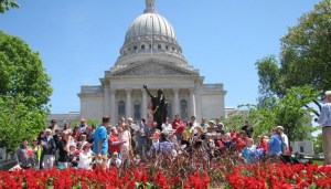 Solidarity Sing Along  Photo: Nicole Desautels Schulte