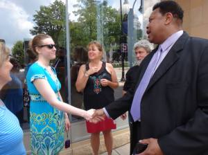 Former Capitol Police Chief Charles Tubbs enjoys a reunion with free speech activists. Photo by Samantha Masterton
