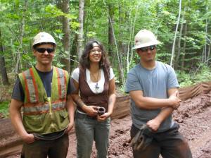 LCO Harvest Camp denizen Felina La Pointe sharing fried chicken with GTac drill site workers. Photo: Nick Vander Puy