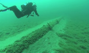 23 million gallons of oil and petroleum products flow through two rusty old pipelines piercing the heart of the Great Lakes, just west of the Mackinac Bridge. Photo: flowforwater.org